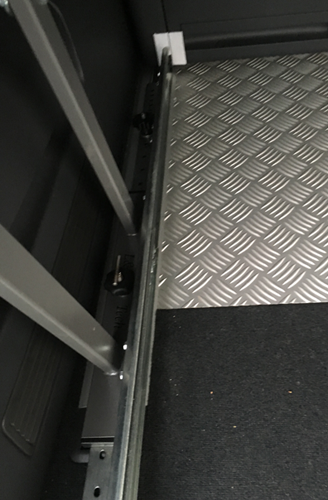 Befestigung MFB-Heckauszug